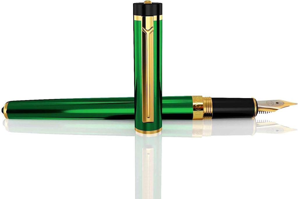 Emerald fountain pen with cap off